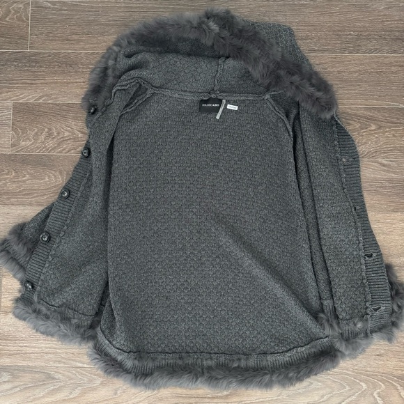 Hooded Grey Knitted Cape with Rabbit Fur Trim Dolce Cabo O/S - Picture 11 of 15